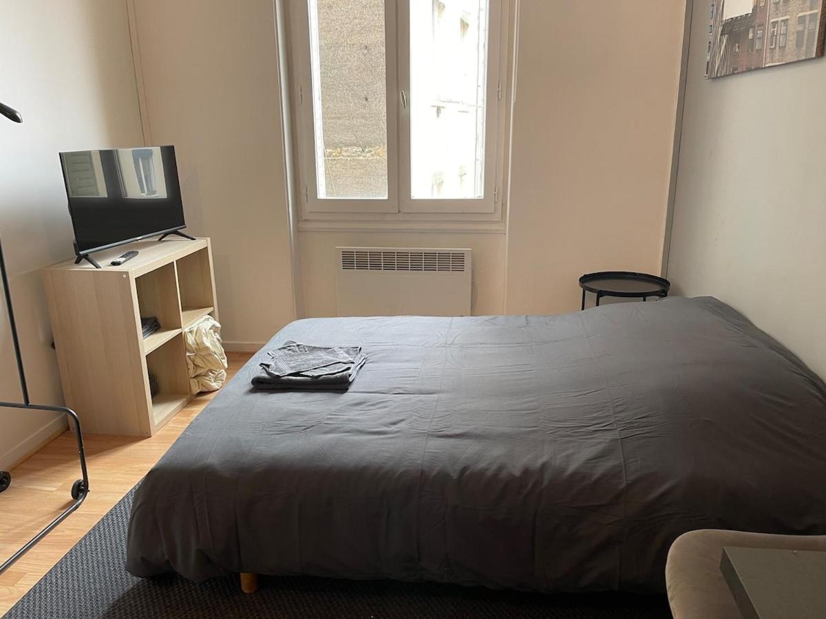 Studio Hotel Villeurbanne Centre Bagian luar foto
