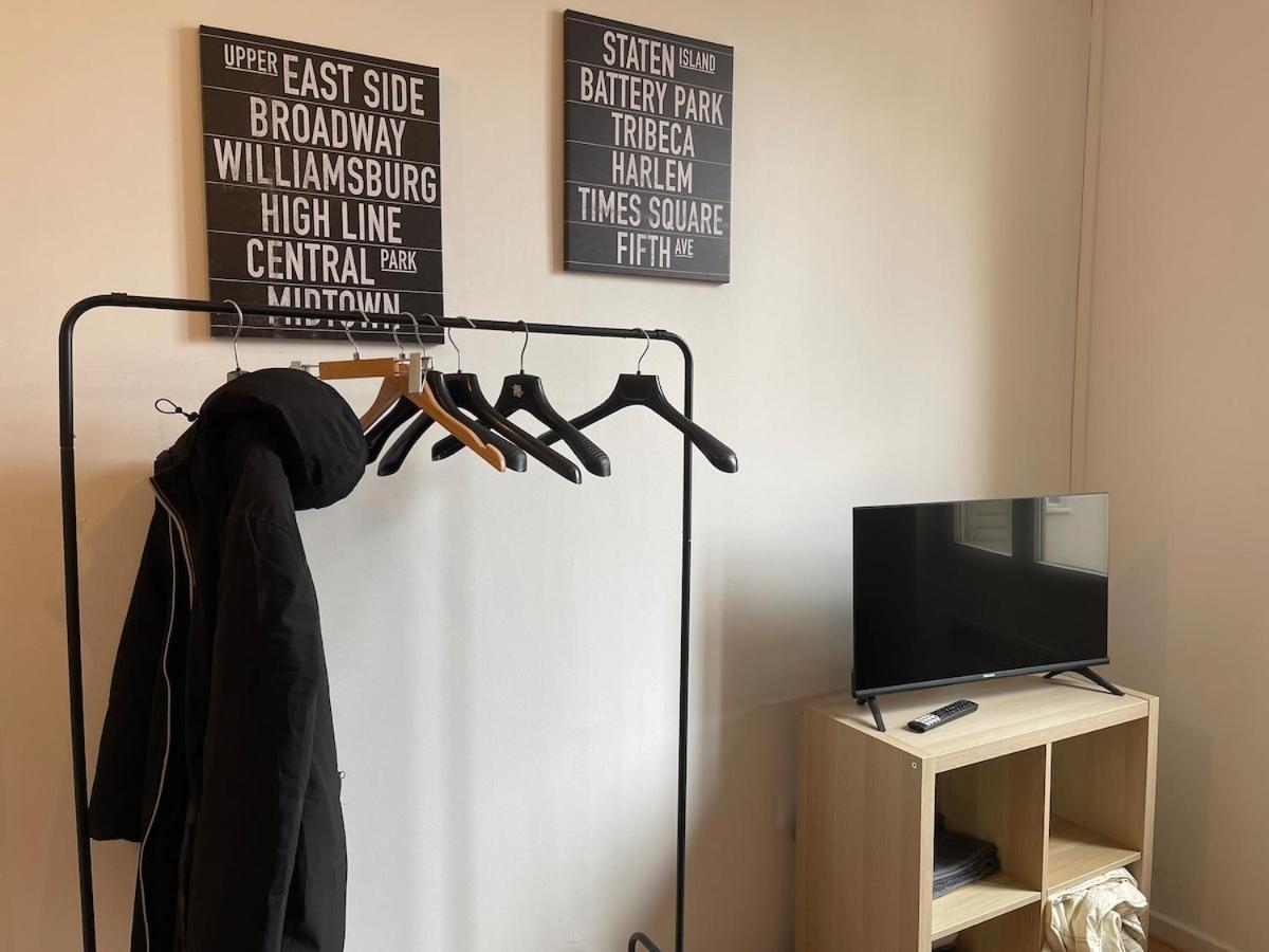 Studio Hotel Villeurbanne Centre Bagian luar foto