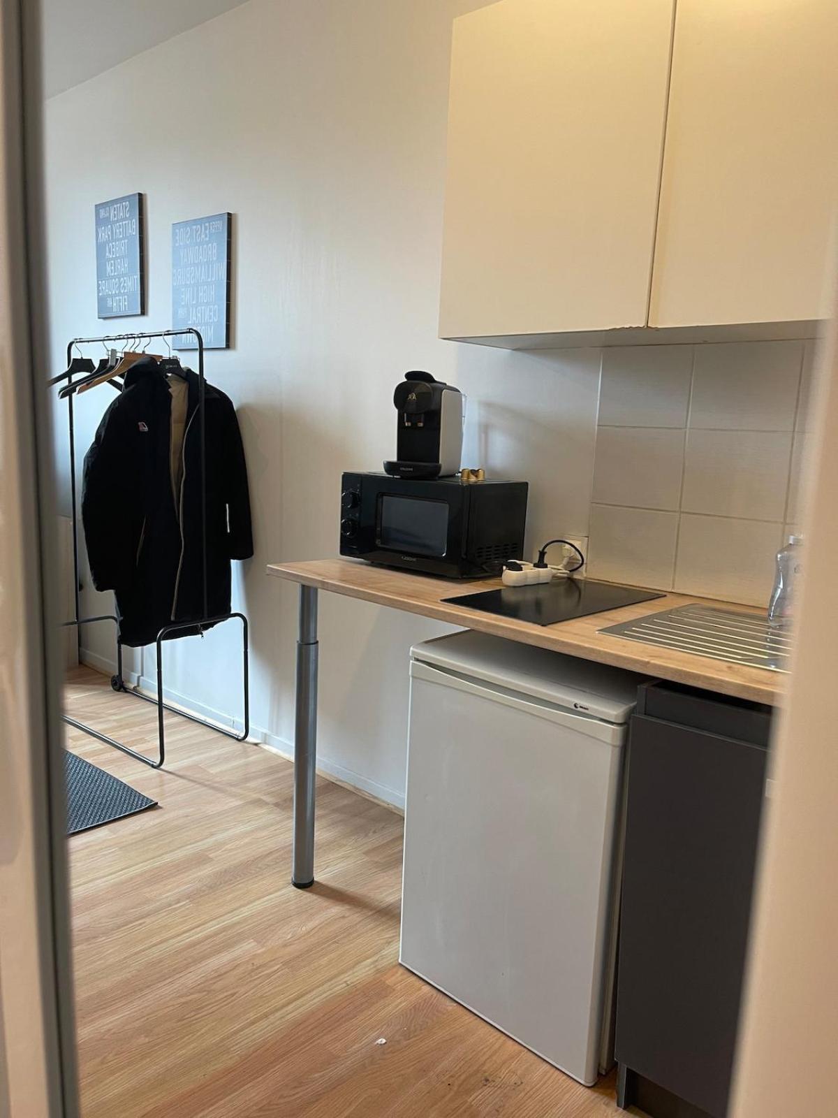 Studio Hotel Villeurbanne Centre Bagian luar foto